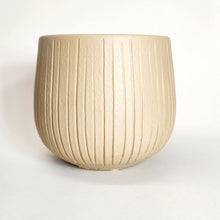 Load image into Gallery viewer, Handmade Ceramic Pot Mira

